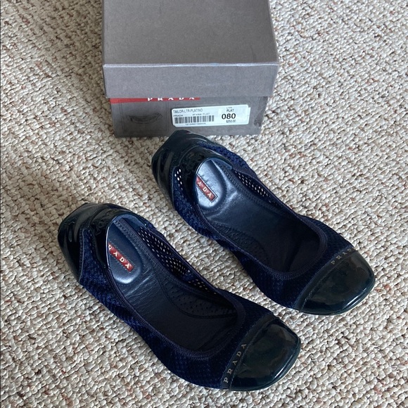 Prada Navy Mesh Ballet Flats size 38 with box - Picture 1 of 8